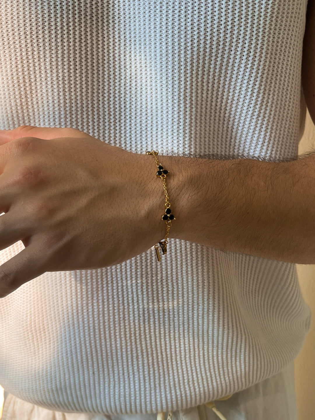 Seralyn™ MIDNIGHT CLOVER BRACELET | 18K Gold