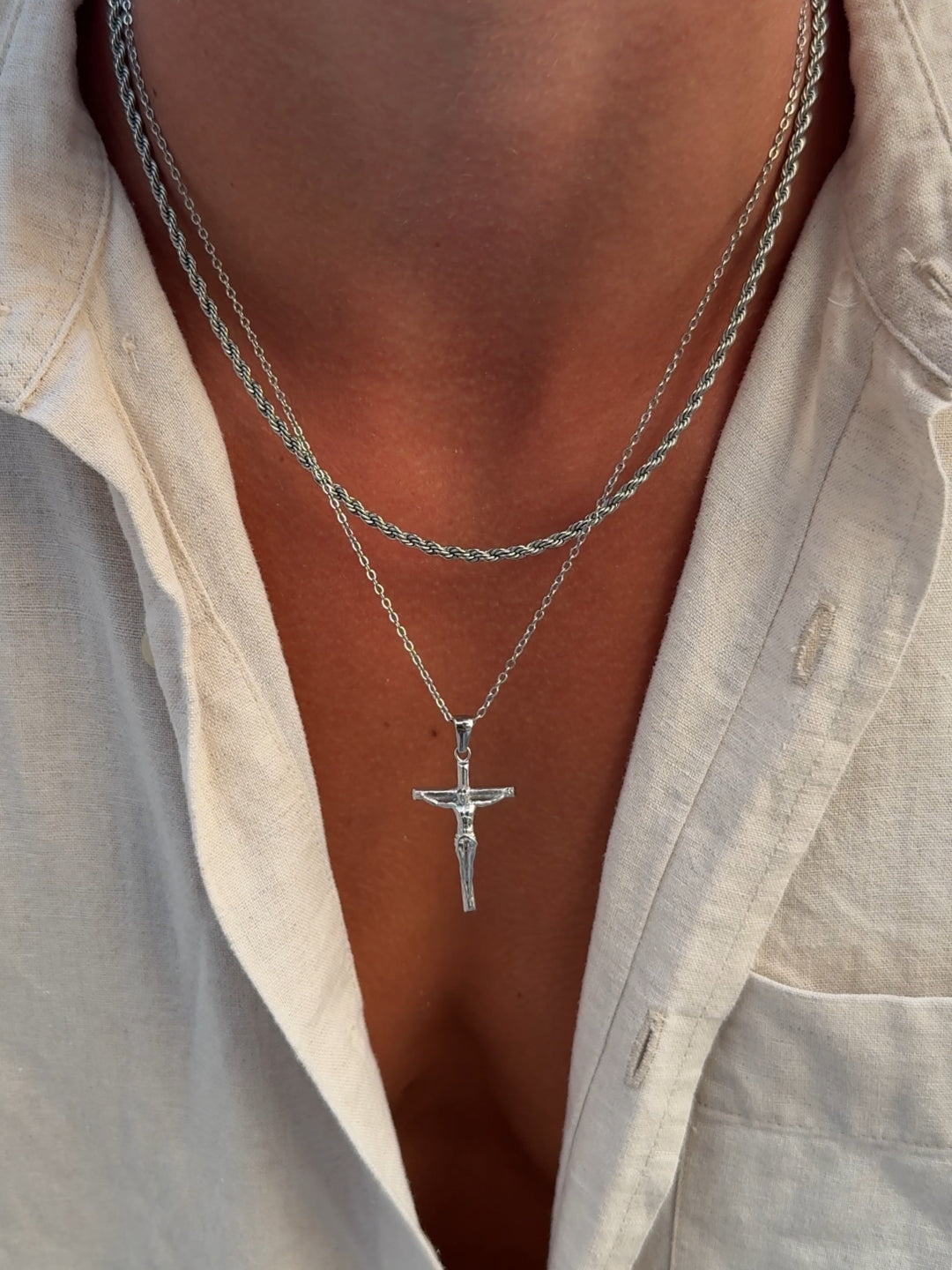 Seralyn™ CRUCIFIX CHAIN | Silver